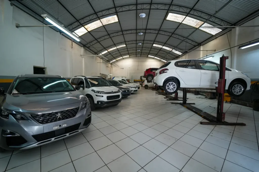 Oficina Mecânica Especializada nas Marcas Renault - Peugeot - Citroën